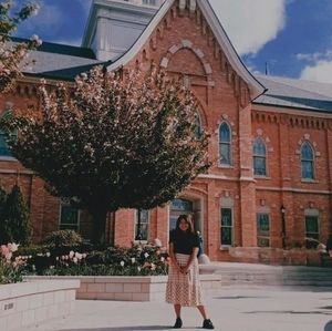 Meet your Posher, Abi